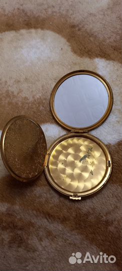 Зеркальце пудреница