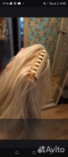 Хвост на заколке краб блонд кудрявый