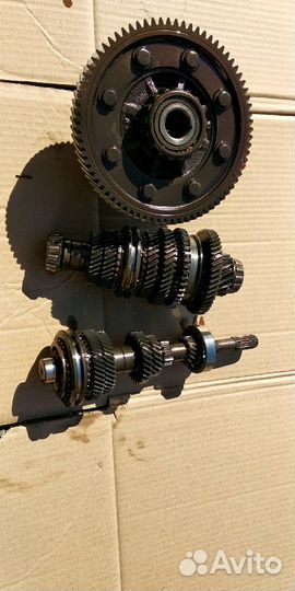 Запчасти на коробку 4m40