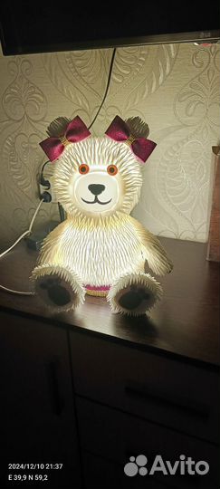 Настольный светильник ручной работы