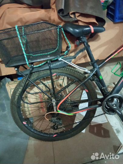 Продам велосипед, швейную машинку, стол раздвижной