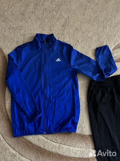 Спортивный костюм adidas