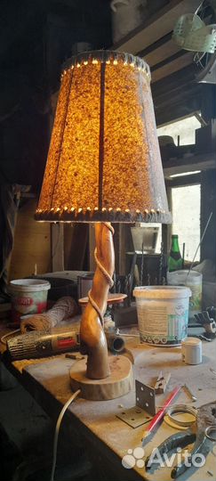 Лампа настольная декоративная