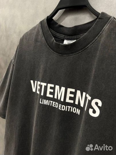 Футболка Vetements