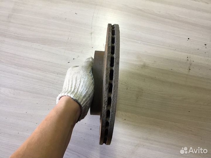 Диск тормозной передний Nissan Maxima A32 с1995-20