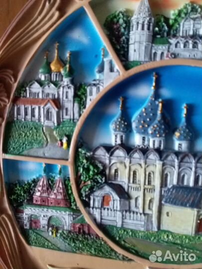 Тарелка декоративная настенная новая