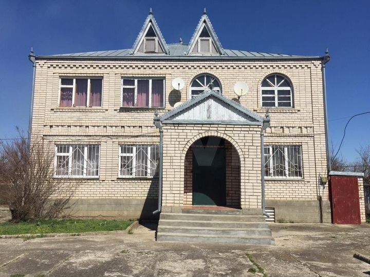 Дом 398 м² на участке 17 сот.