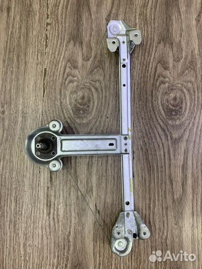 Стеклоподъемник задний правый Opel Astra H