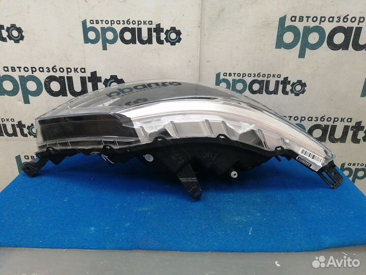 Фара галоген правая 26010-4EH0A Nissan Qashqai II