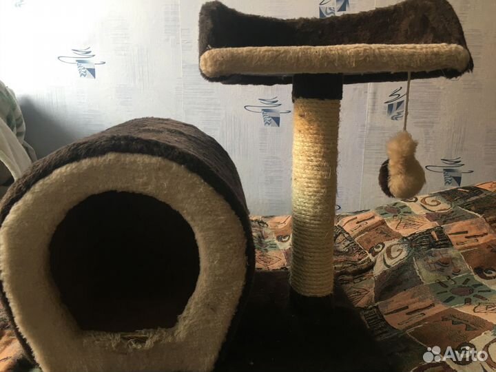 Домик для кошки с когтеточкой