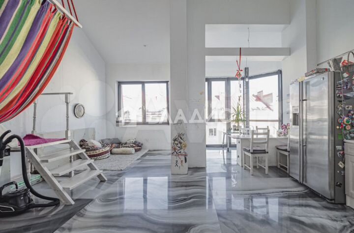 3-к. квартира, 140 м², 4/4 эт.