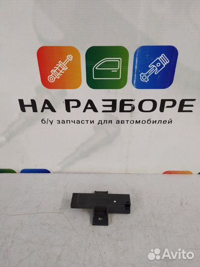 Антенна задняя левая Audi Q7 4M cvmd 2015