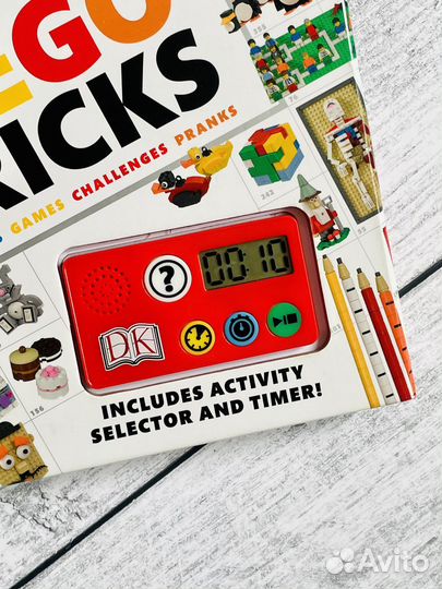 365 штук из кубиков лего (на англ. + дисплей)