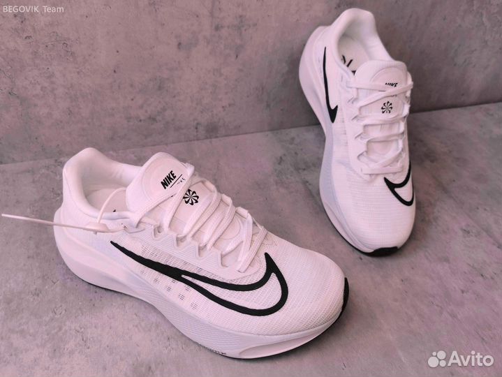 Беговые кроссовки найк fly 5