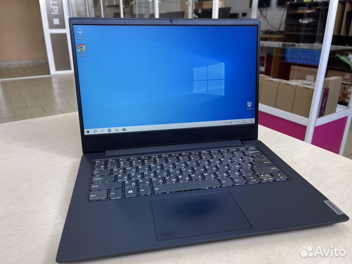 Мощный/Компактный Lenovo/Ryzen/8GB/Vega/SSD