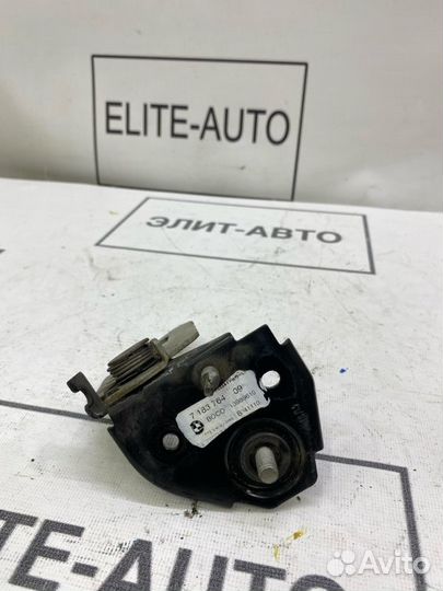 Замок капота правый Bmw 5 F10 2011