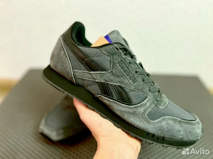 Кроссовки Reebok современные