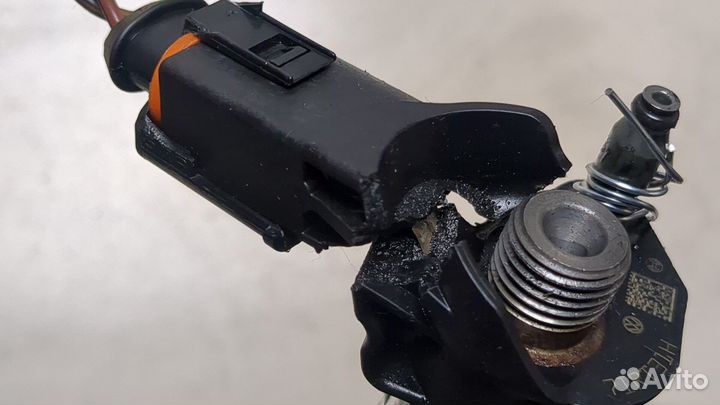 Форсунка топливная Volkswagen Golf 6, 2009