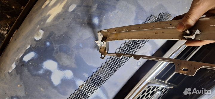 Решетка радиатора Toyota Carina