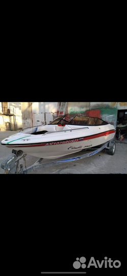 Катер Sea Ray