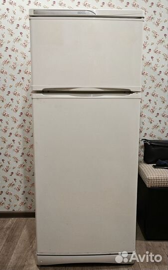 Холодильник Stinol 242Q