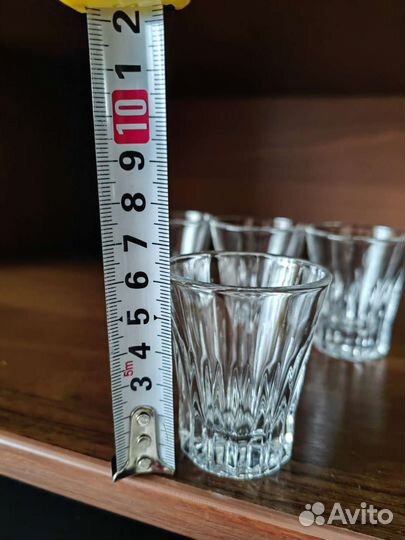 Набор рюмок из стекла и хрусталя