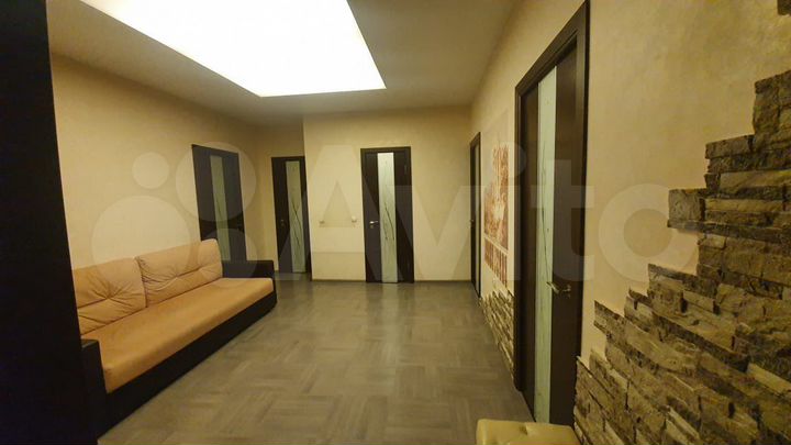 2-к. квартира, 83 м², 12/13 эт.