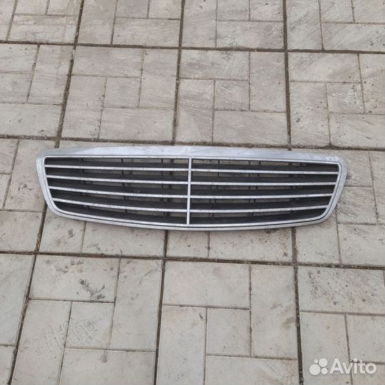 Решотка радиатора Mercedes w220 до рест