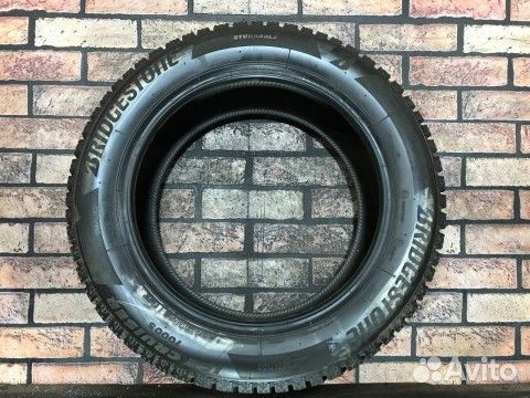 Bridgestone Ice Cruiser 7000S 205/55 R16 91T