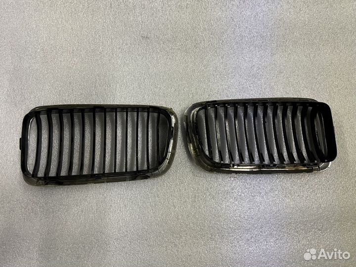 Ноздри решетки капота BMW E38 рестайлинг