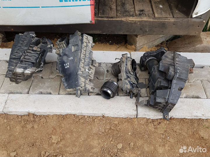 Корпус воздушного фильтра Nissan Maxima Cefiro A33