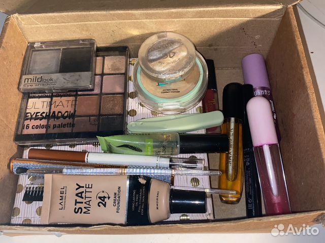 Коробка бу косметики