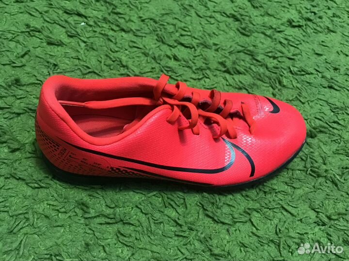 Футбольные бутсы nike 38 размер