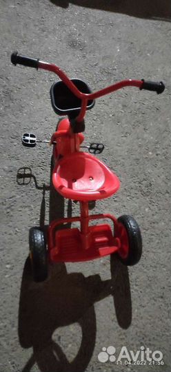 Детский велосипед бу трех колесный