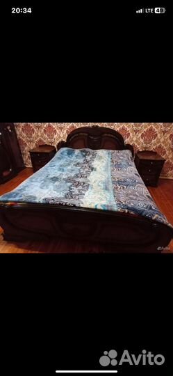 Спальный гарнитур