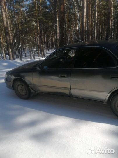 Toyota Vista 2.0 AT, 1992, 300 000 км