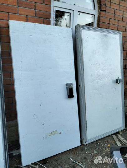 Двери для холодильных камер б/у
