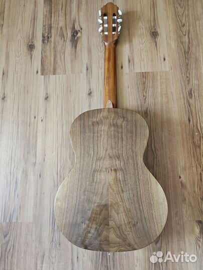 Классическая гитара бу