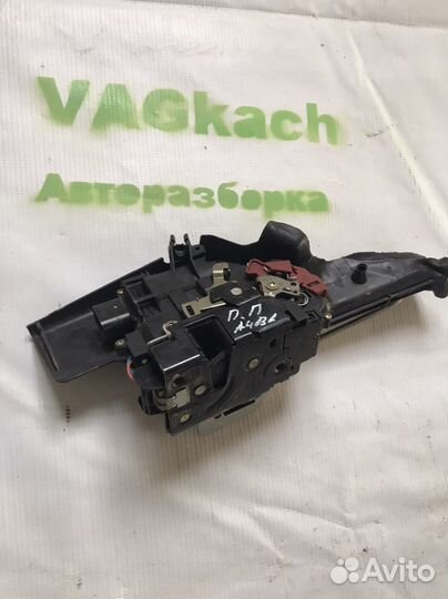 Замок передней правый audi a4 b6