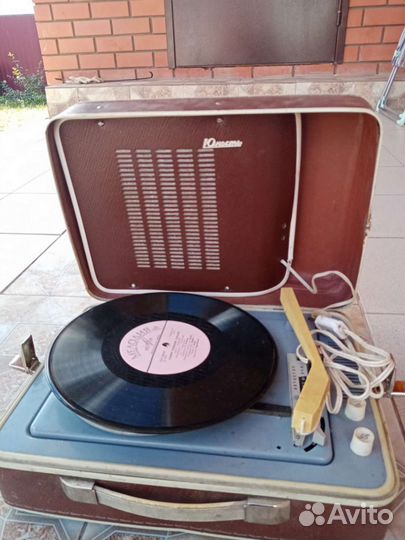 Проигрыватель СССР