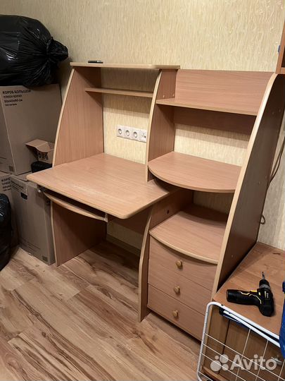 Компьютерный стол