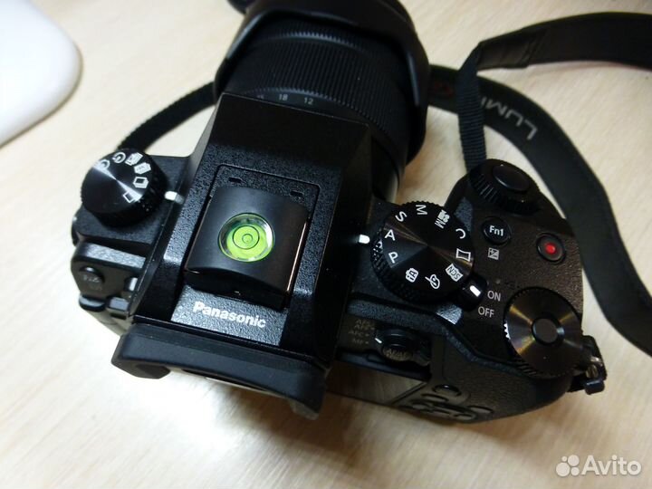 Заглушка горячего башмака - пузырьковый уровень