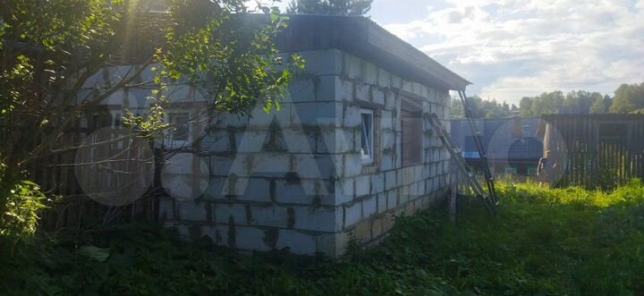 Дом 40 м² на участке 5 сот.