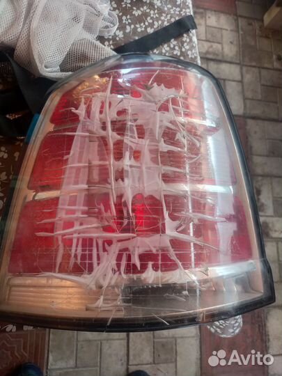 Фара левая задняя