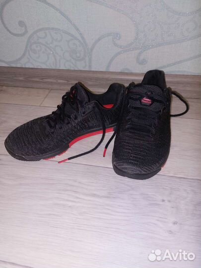 Кроссовки женские 38 размер