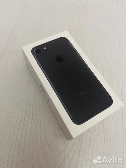 iPhone 7, 32 ГБ