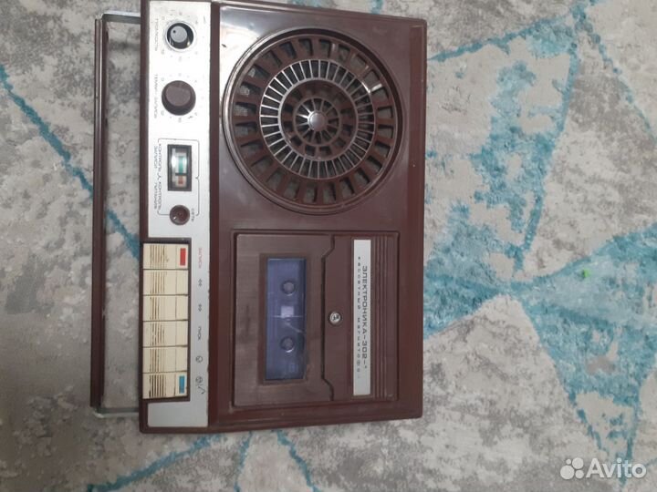 Раритетный кассетный магнитофон «электроника-302»