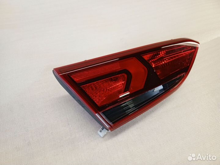 Фонарь левый внутренний Hyundai Solaris 2 оригинал