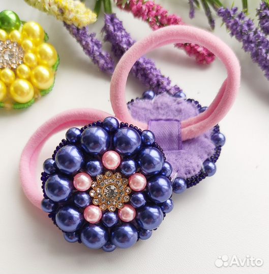 Резинка, заколка. Украшение в причёску