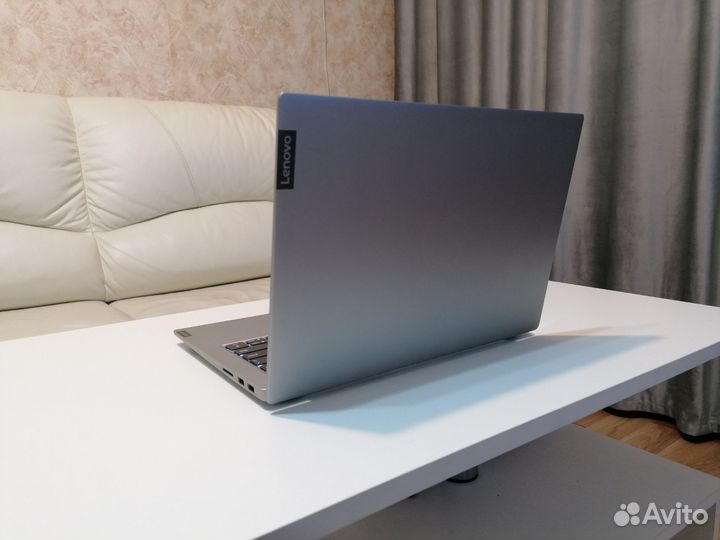 Качественный Lenovo хватит на много лет Ryzen 3